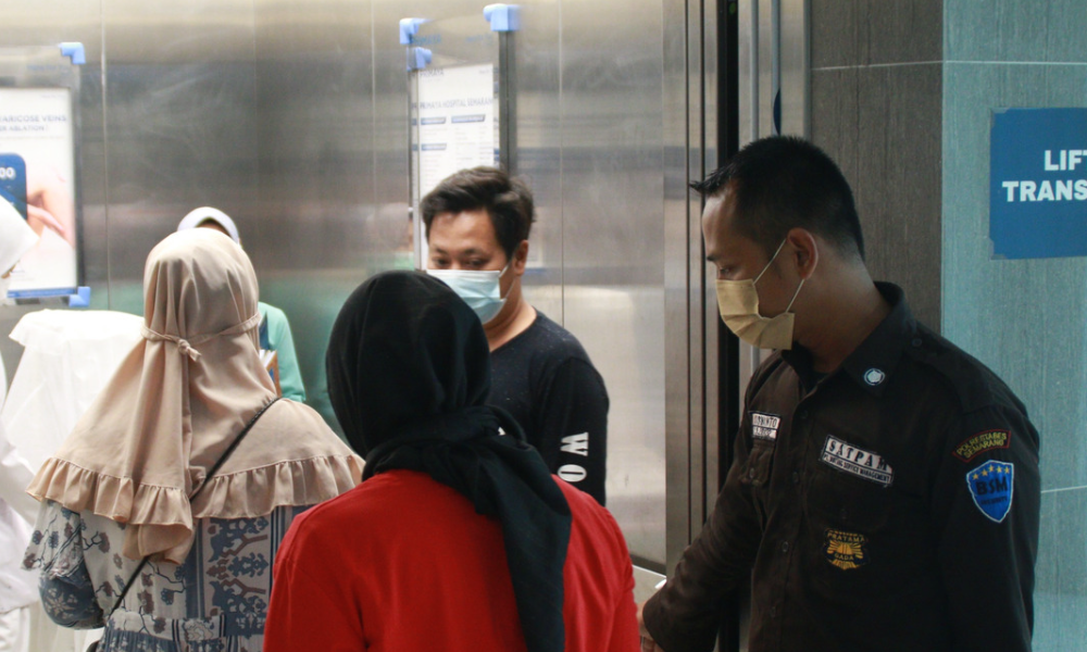 Satpam BSM Rumah Sakit